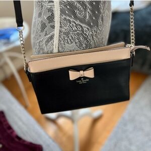 💋Kate Spade Black and Pink Crossbody Bag with Bow Detail💋